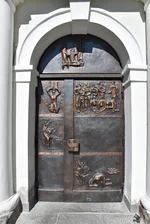 Hauptportal der Stadtpfarrkirche