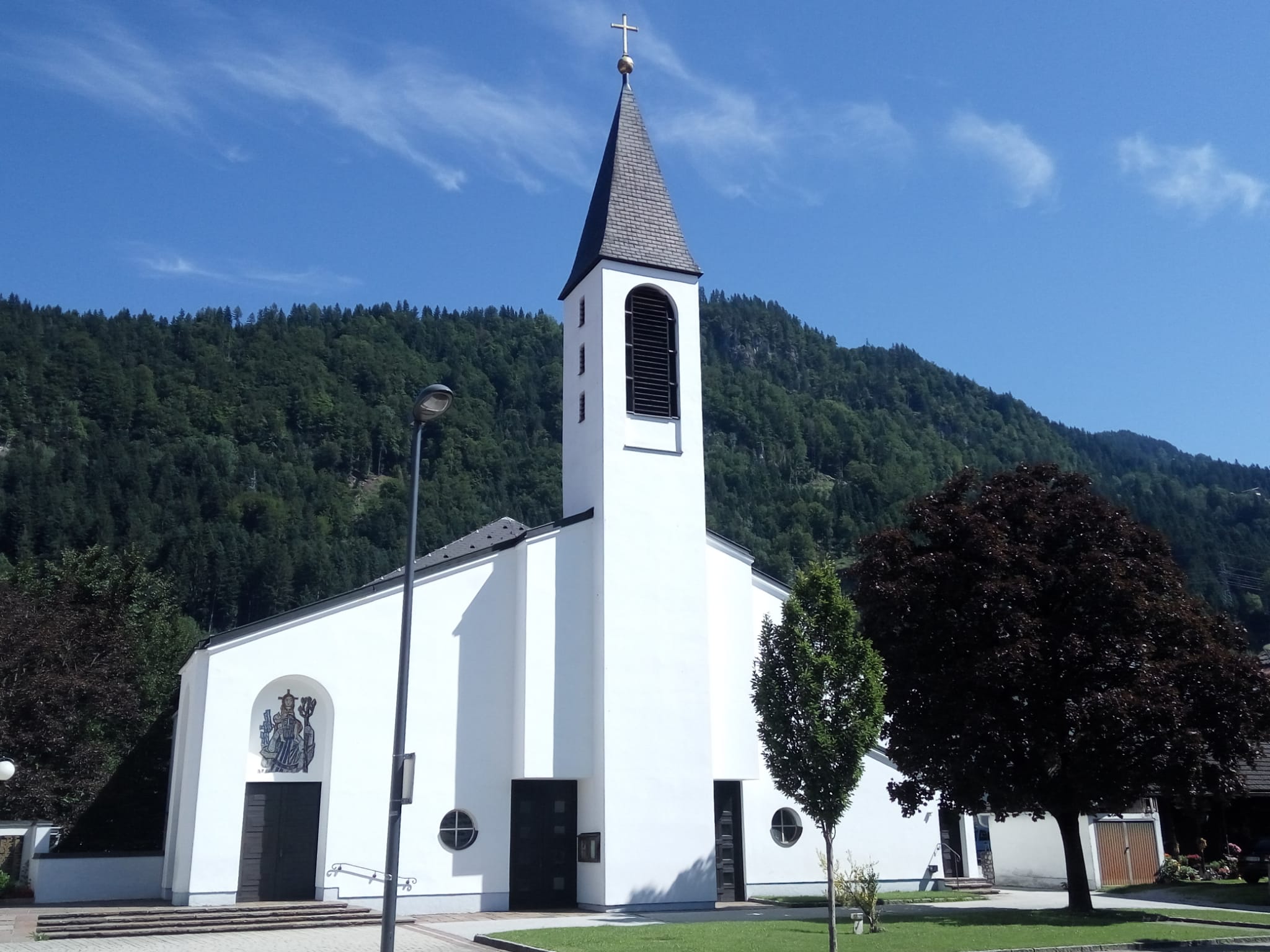 Pfarrkirche Bruckhäusl, Vorderansicht, Bild: Helene Mayr
